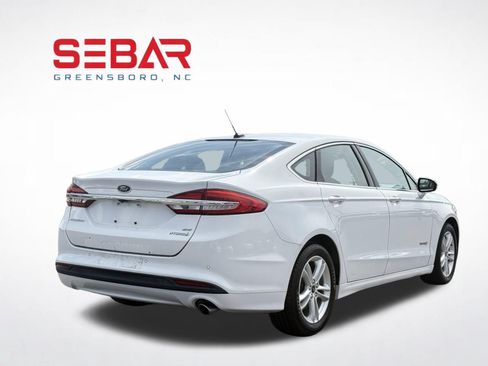 Used 2018 Ford Fusion SE w/ Equipment Group 602A FWD image 6