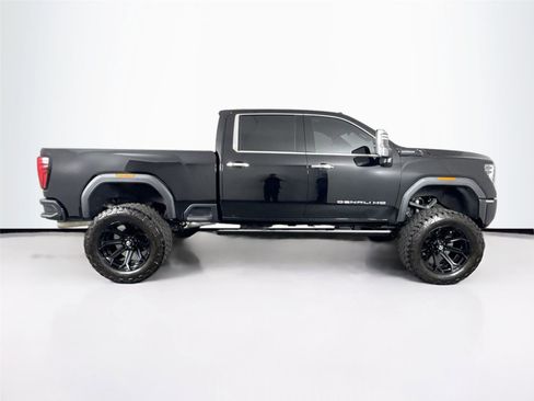Used 2024 GMC Sierra 2500 Denali Ultimate AWD/4WD image 11