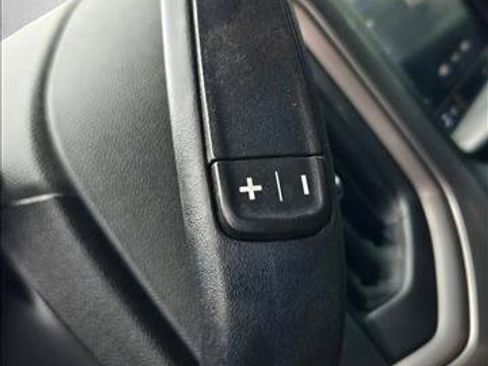 Used 2020 Chevrolet Silverado 1500 Custom w/ Custom Value Package AWD/4WD image 11