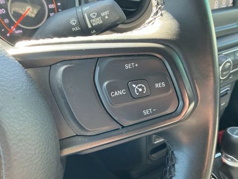 Used 2022 Jeep Gladiator Sport AWD/4WD image 16