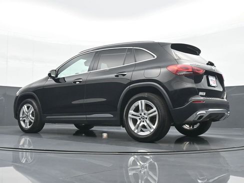 Used 2023 Mercedes-Benz GLA 250 4MATIC w/ Premium Package image 19