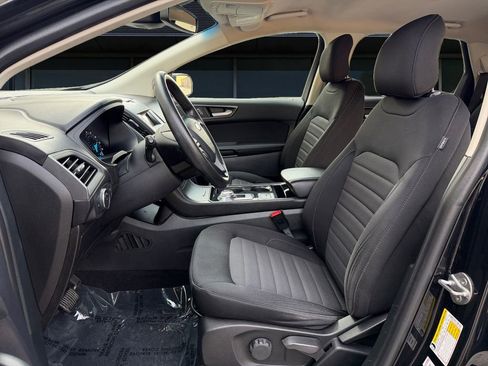 Used 2019 Ford Edge SE image 14