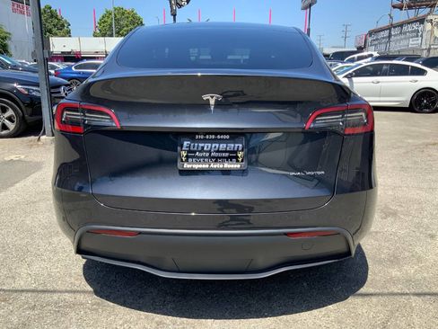 Used 2024 Tesla Model Y Long Range AWD/4WD image 4