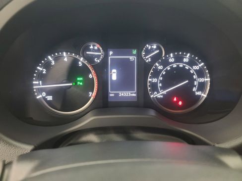 Used 2023 Lexus GX 460 Premium w/ Accessory Package image 31