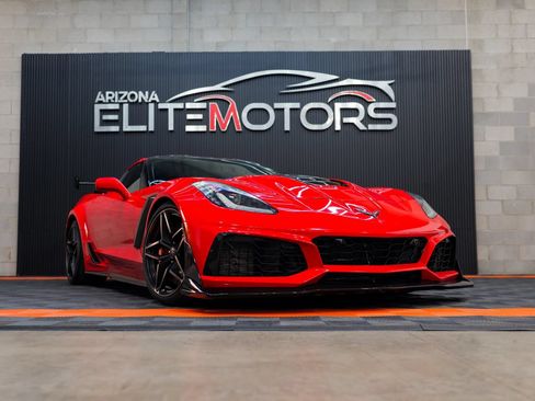 Used 2019 Chevrolet Corvette ZR1 RWD image 3