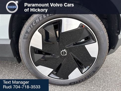 New 2025 Volvo EX30 Plus w/ Protection Package Premier image 9