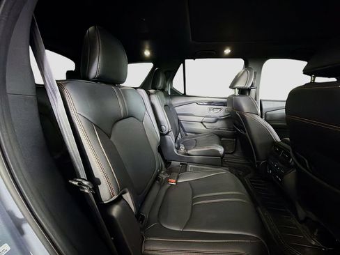 Used 2023 Honda Pilot TrailSport image 29