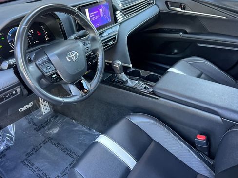 Certified 2025 Toyota Camry SE FWD image 11