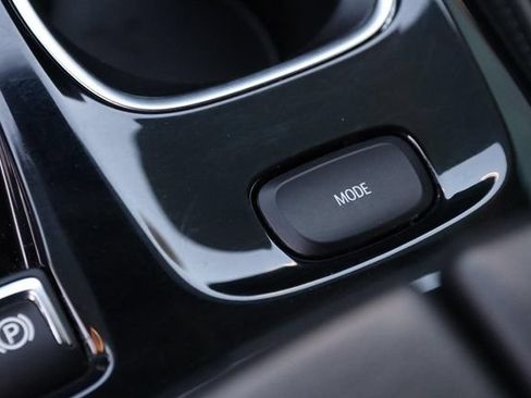 Used 2021 Buick Envision Essence w/ Sport Touring Package FWD image 21