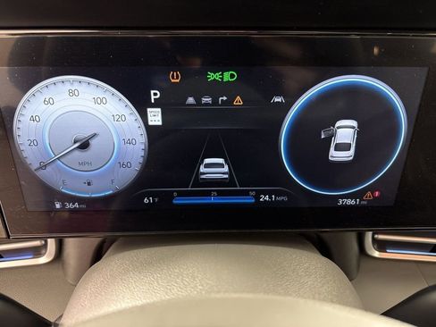 Used 2024 Hyundai Elantra SEL image 27