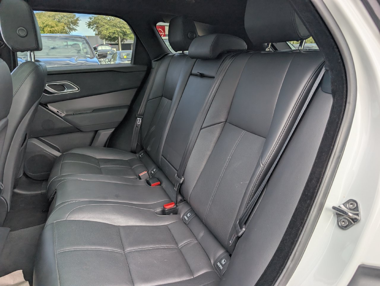 Used 2025 Land Rover Range Rover Velar Dynamic SE AWD/4WD image 27