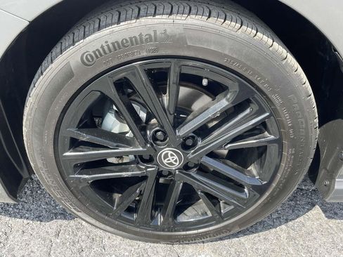 Used 2025 Toyota Camry SE w/ Multimedia Upgrade Package image 8