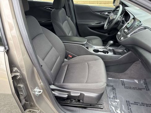 Used 2020 Chevrolet Malibu LT image 7