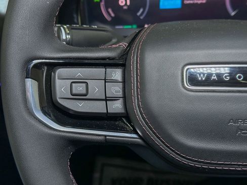 Used 2025 Jeep Wagoneer S Limited image 34