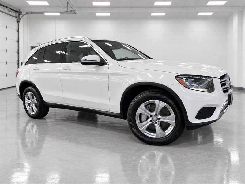 Used 2017 Mercedes-Benz GLC 300 4MATIC image 30