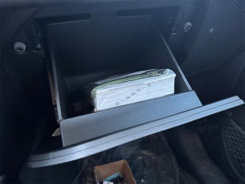 Used 2022 Jeep Wrangler Unlimited Sahara w/ Cold Weather Group image 27