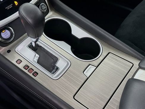 Used 2017 Nissan Murano S w/ Navigation Package image 20