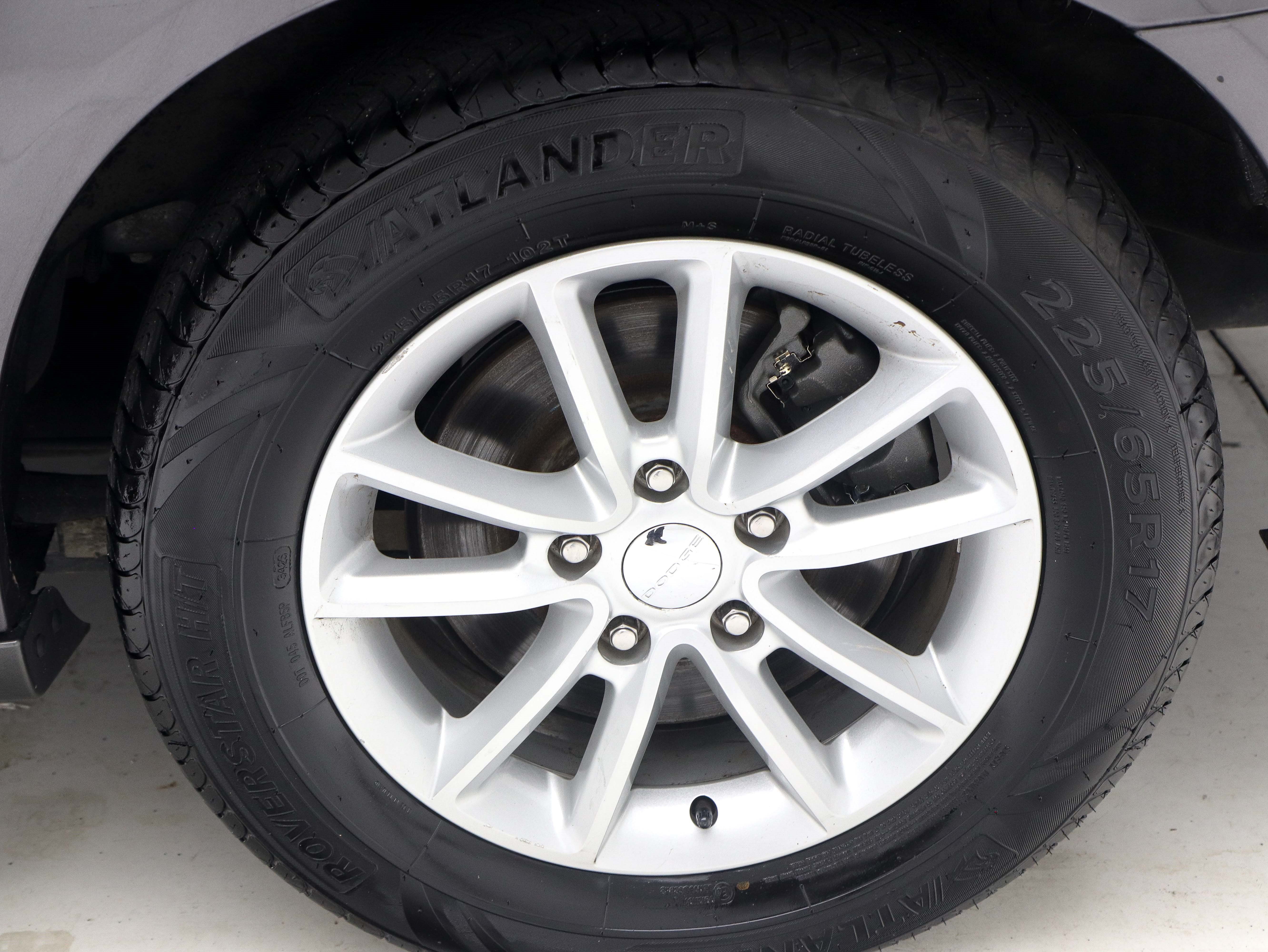 Used 2020 Dodge Grand Caravan SXT FWD image 28