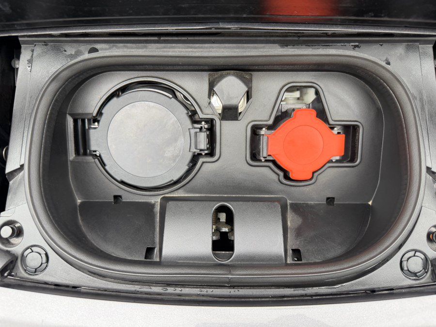 Used 2025 Nissan Leaf S FWD image 42