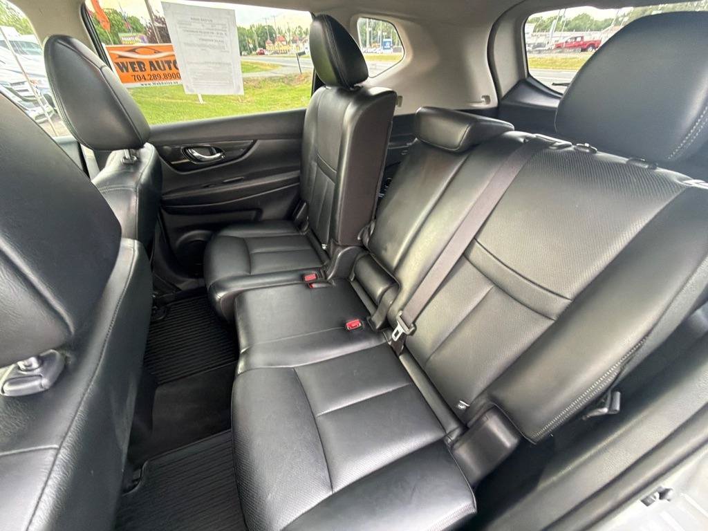 Used 2018 Nissan Rogue SL w/ Premium Package AWD/4WD image 29