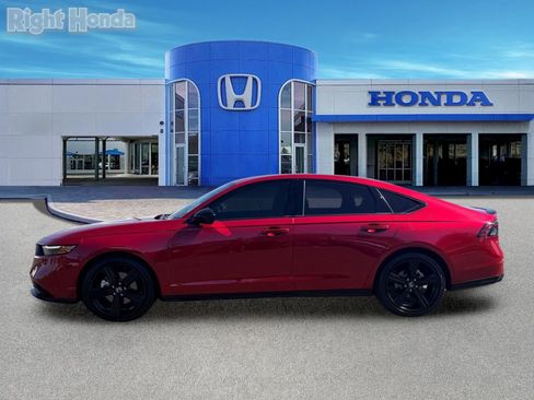 Used 2025 Honda Accord Sport image 3
