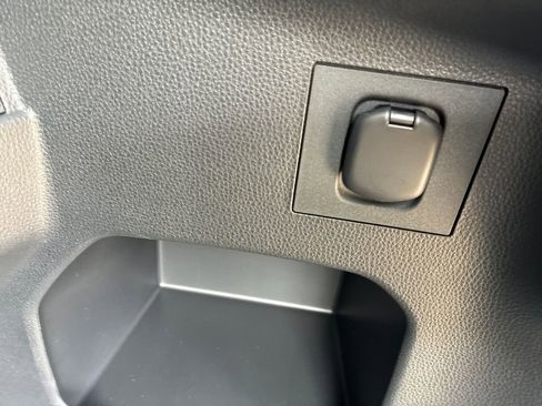 New 2026 Toyota 4Runner SR5 AWD/4WD image 46
