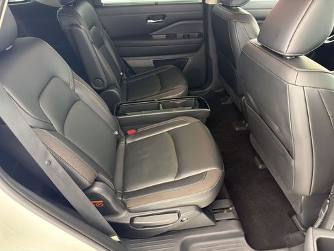 Used 2022 Nissan Pathfinder SL w/ SL Premium Package AWD/4WD image 29