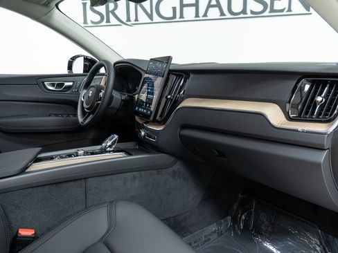 New 2026 Volvo XC60 B5 Plus w/ Climate Package image 21