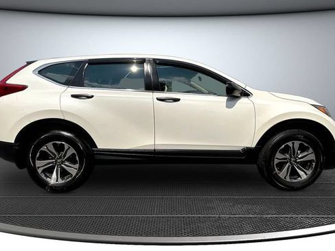 Used 2018 Honda CR-V LX image 4