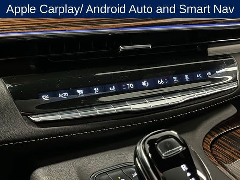 Used 2022 Cadillac Escalade Premium Luxury w/ LPO, Illumination Package image 10