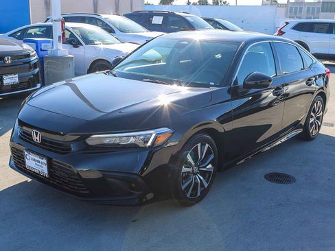 Certified 2024 Honda Civic EX image 3