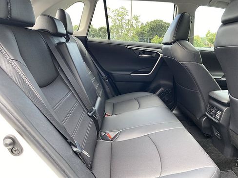 Certified 2025 Toyota RAV4 Limited FWD image 25