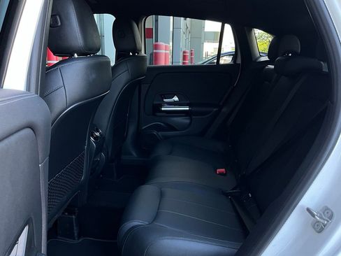 Used 2025 Mercedes-Benz GLA 250 image 13