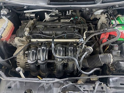 Used 2013 Ford Fiesta SE FWD image 26