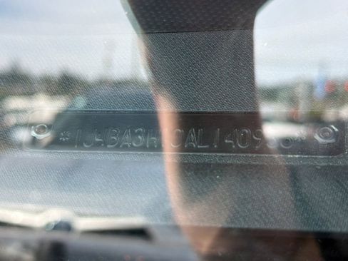 Used 2010 Jeep Wrangler Unlimited Sport image 2