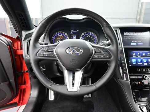 Used 2018 INFINITI Q60 Red Sport 400 AWD/4WD image 8