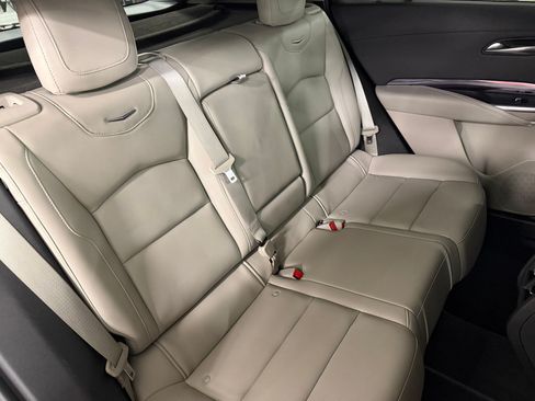 Certified 2022 Cadillac XT4 Luxury w/ Driver Awareness Package FWD image 41