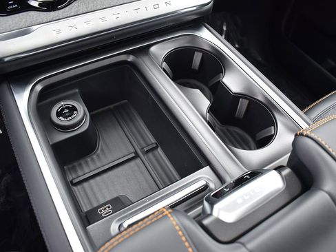 New 2026 Ford Expedition Tremor image 28