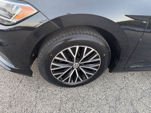 Used 2020 Volkswagen Jetta SE w/ SE Cold Weather Package FWD image 10