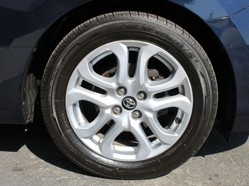 Used 2018 Toyota Yaris iA FWD image 6