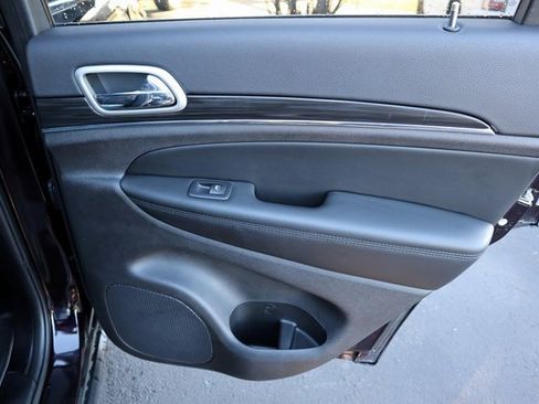 Used 2021 Jeep Grand Cherokee Limited image 22