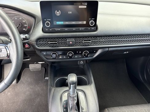 Used 2025 Honda HR-V Sport image 27