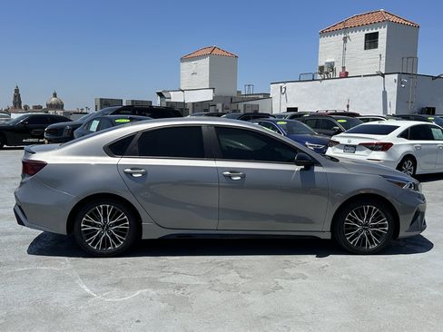 Used 2022 Kia Forte GT-Line FWD image 9