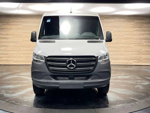 Used 2023 Mercedes-Benz Sprinter 1500 image 10