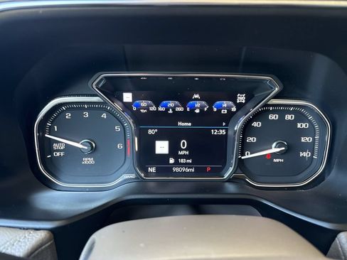 Certified 2021 GMC Yukon Denali w/ Denali Premium Package AWD/4WD image 11