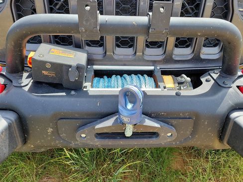 Used 2020 Jeep Gladiator Rubicon image 9