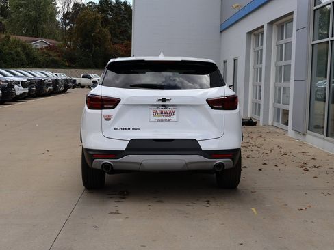 New 2025 Chevrolet Blazer LT w/ LPO, Black Sport Package image 9