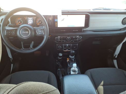 Used 2024 Jeep Wrangler Sport image 11