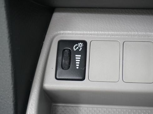 Used 2012 Toyota RAV4 FWD w/ Upgrade Value Pkg image 19