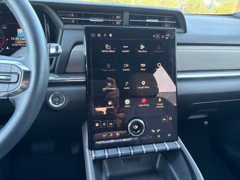 Used 2025 GMC Terrain Elevation AWD/4WD image 12